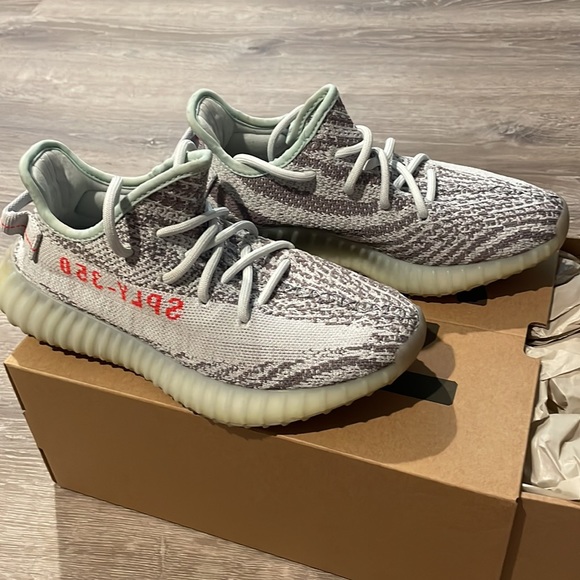 Yeezy Boost 350 Blue Tint mens size 5.5 fits womens size 7 - Picture 2 of 5